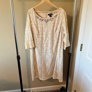 Jessica Howard Beige Lace Dress